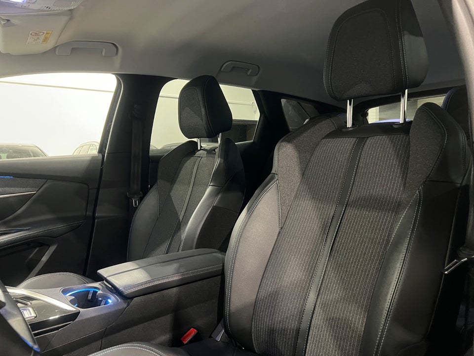 Peugeot 3008 1,6 Hybrid Allure Pack EAT8 5d