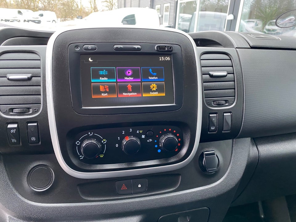 Renault Trafic T29 2,0 dCi 120 L2H1