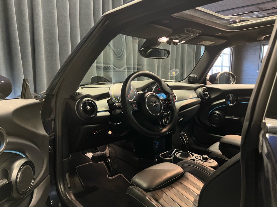 MINI Cooper SE Yours Trim 3d