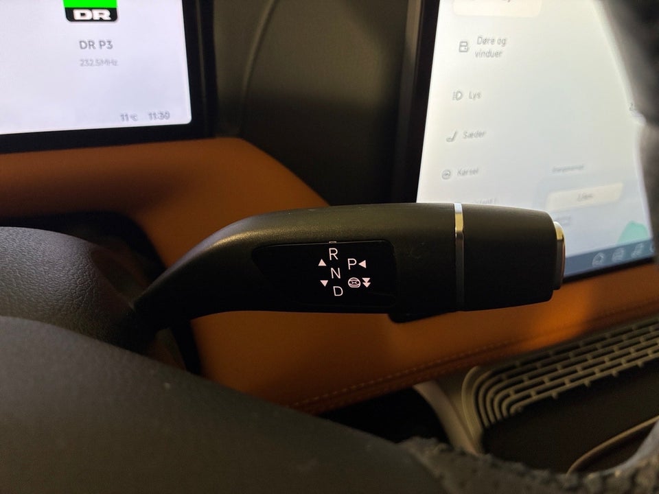 Xpeng G9 Standard Range 5d