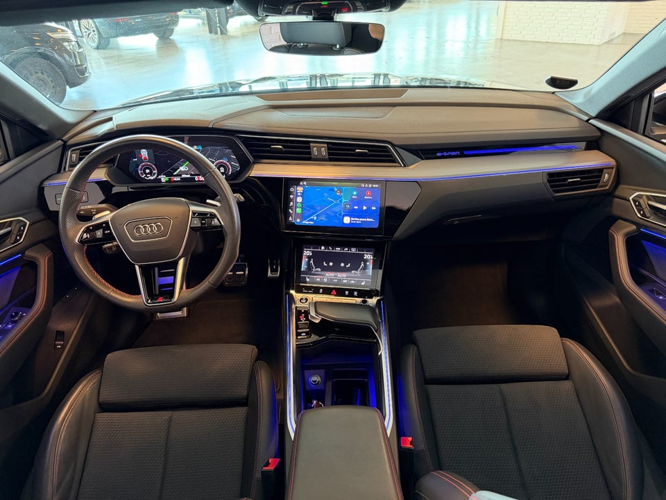 Audi Q8 e-tron 55 S-line quattro 5d