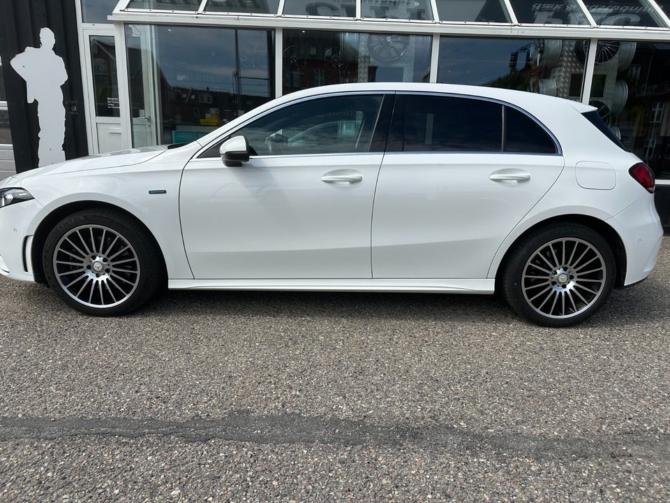 Mercedes A250 e 1,3 AMG Line aut. 5d
