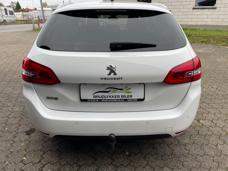 Peugeot 308 1,5 BlueHDi 130 Evolution SW EAT8 5d