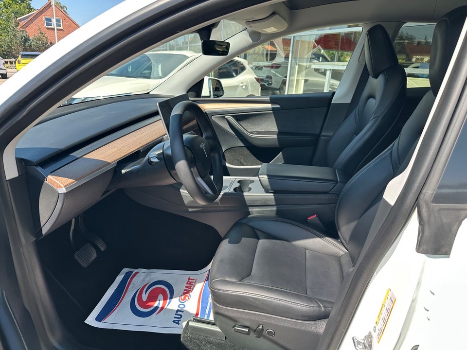 Tesla Model Y Long Range AWD 5d