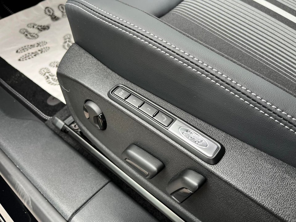 Ford Capri 77 Select Extended Range 5d