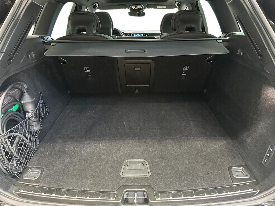 Volvo XC60 2,0 T8 ReCharge Black Edition aut. AWD 5d