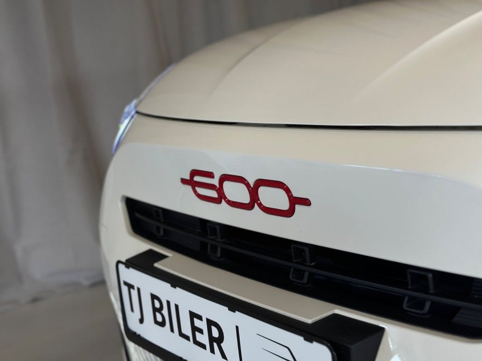 Fiat 600e 54 (RED) 5d