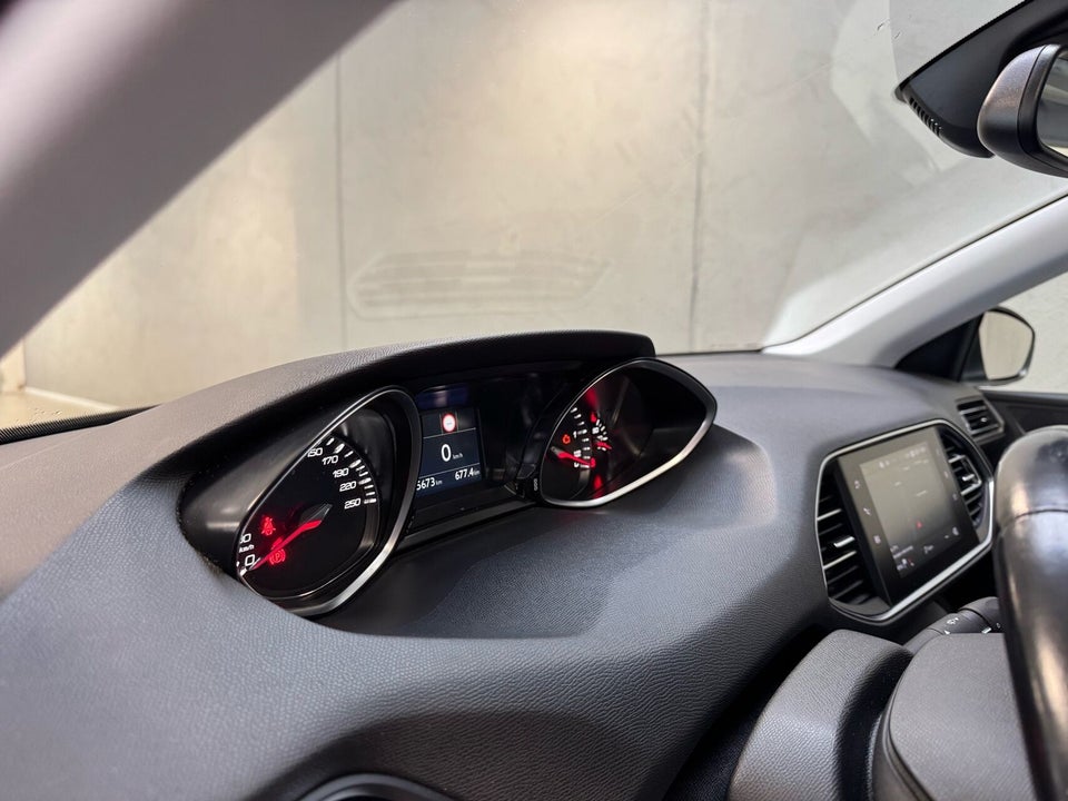 Peugeot 308 1,6 BlueHDi 120 Allure+ SW 5d