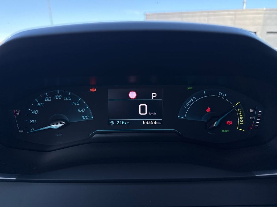 Peugeot e-2008 50 Allure 5d