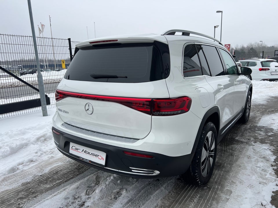 Mercedes EQB250+ Progressive 7prs 5d