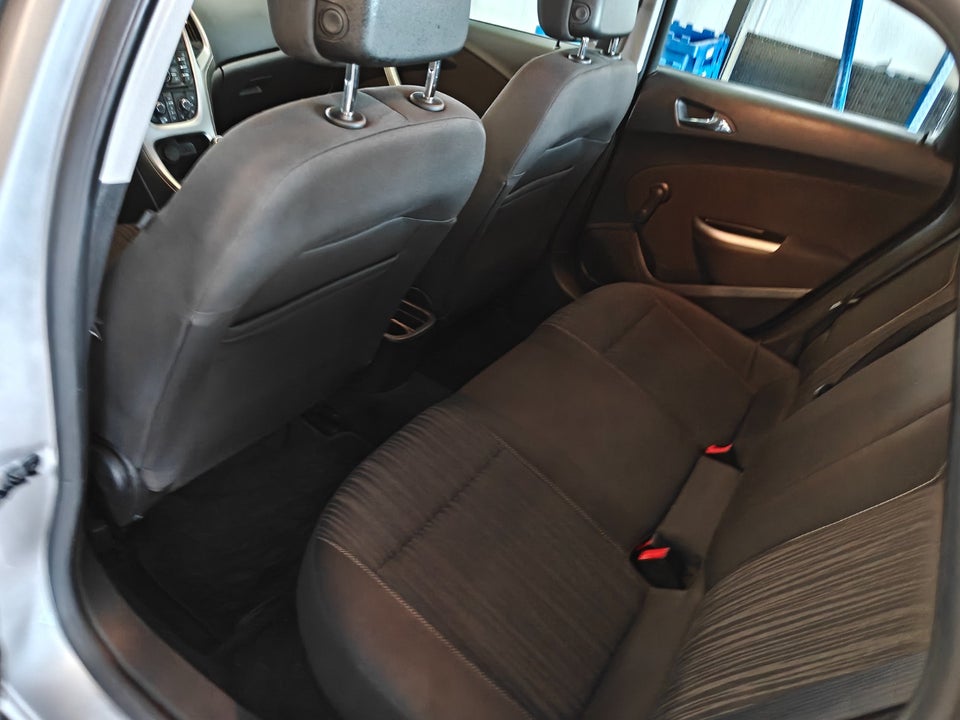 Opel Astra 1,7 CDTi 110 Enjoy 5d