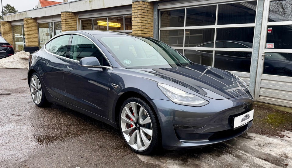 Tesla Model 3 Performance AWD 4d