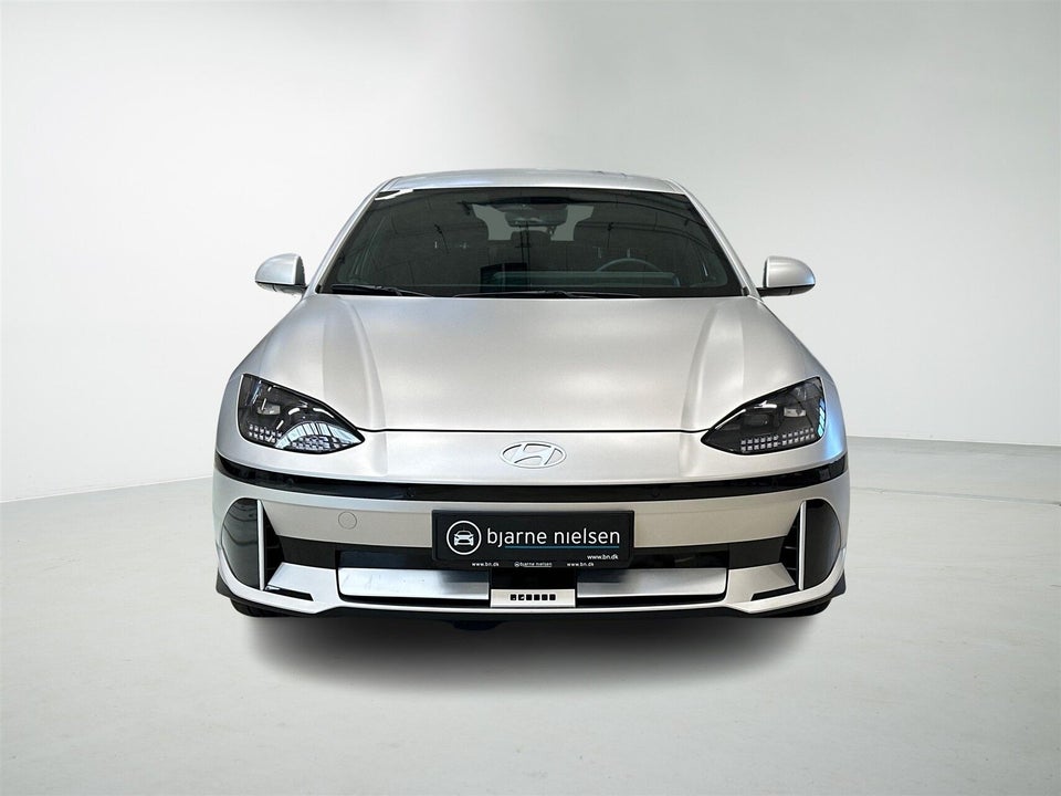 Hyundai Ioniq 6 77 Essential 4d