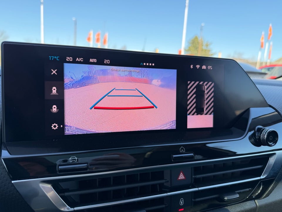 Citroën ë-C4 X 50 Shine 4d