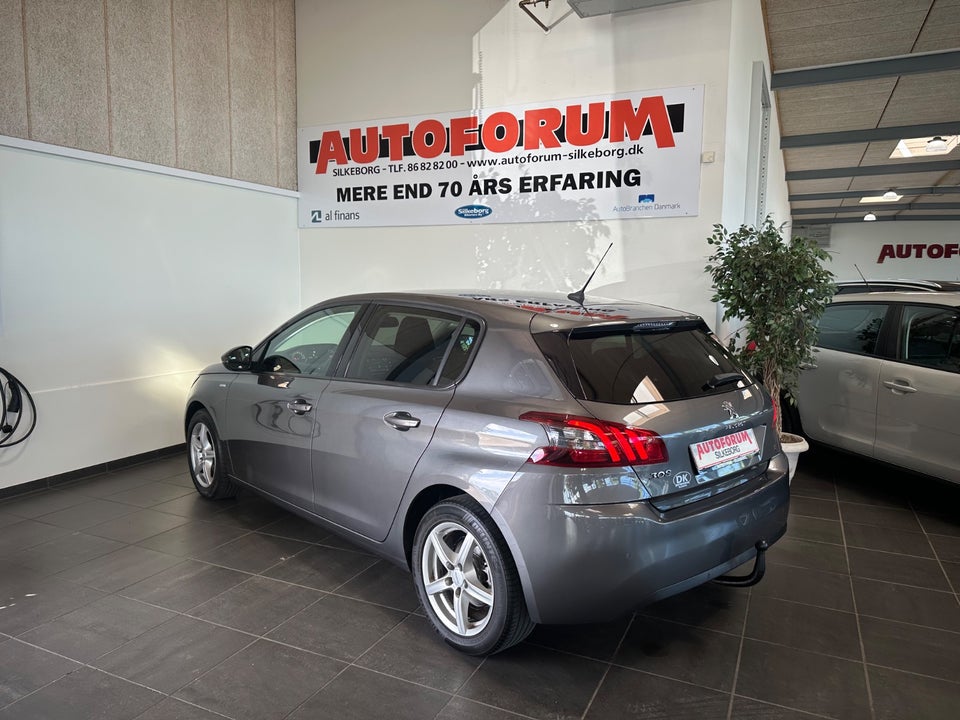 Peugeot 308 1,5 BlueHDi 130 Style 5d