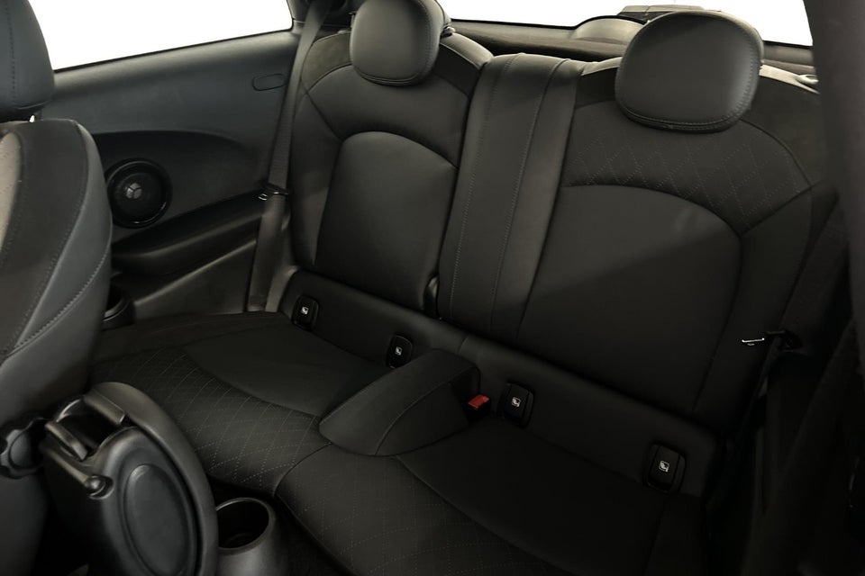 MINI Cooper SE Trim L 3d