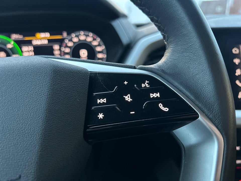 Audi Q4 e-tron 40  5d