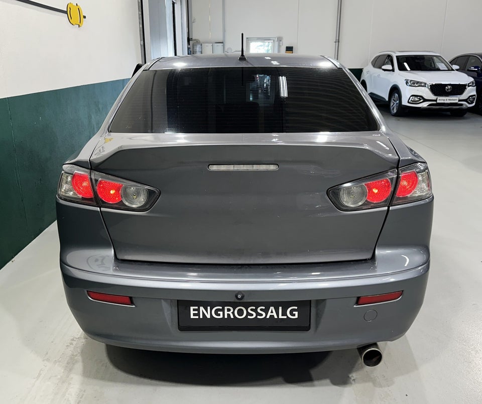 Mitsubishi Lancer 1,6 Invite SportSedan 4d