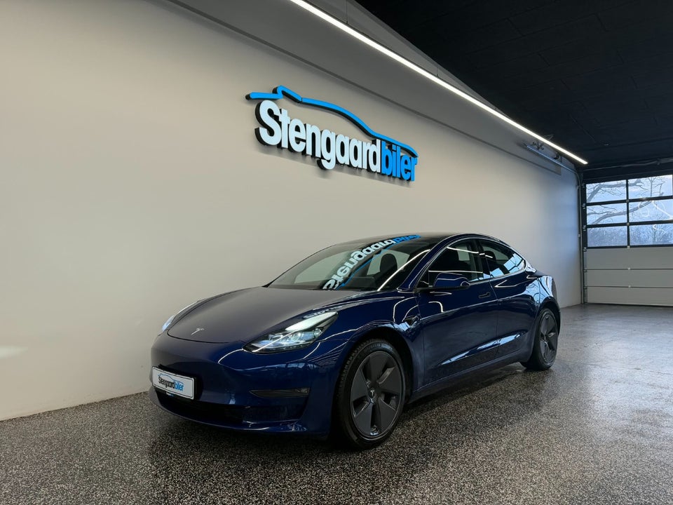 Tesla Model 3 Long Range AWD 4d