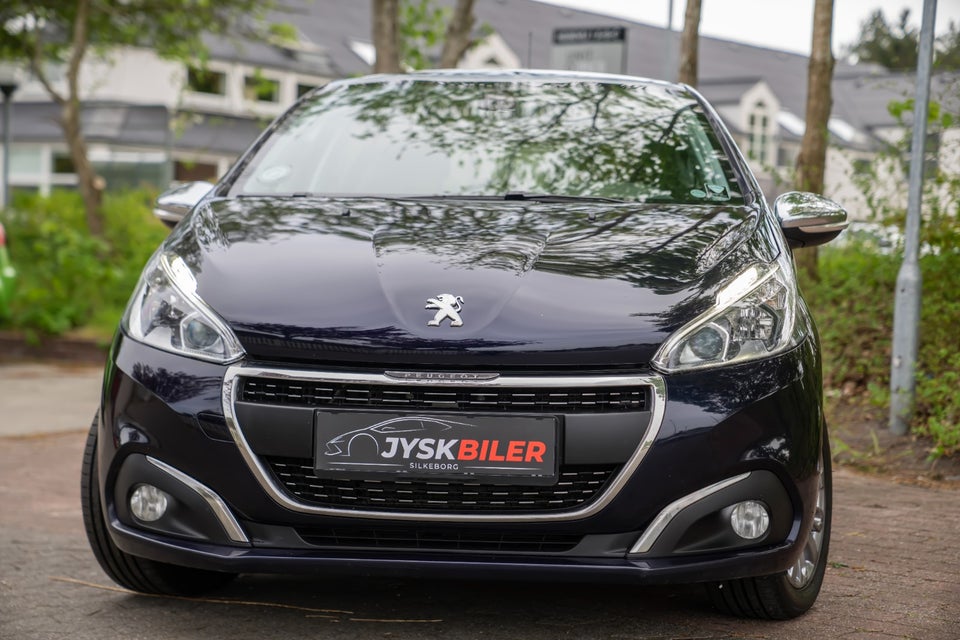 Peugeot 208 1,6 BlueHDi 100 Desire Sky 5d