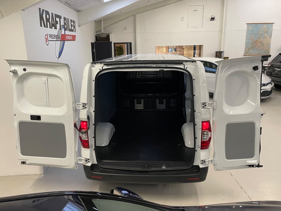 Maxus e-Deliver 3 50 Cargo Van LWB