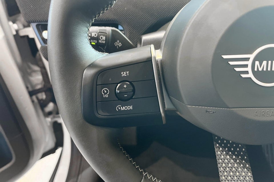 MINI Cooper SE Classic Trim M 3d