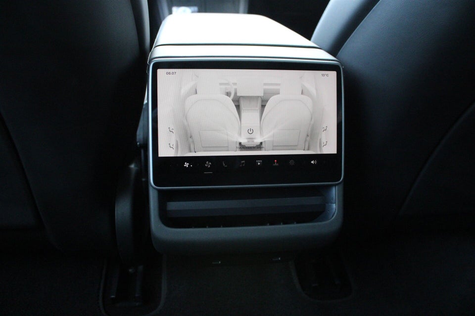 Tesla Model 3 Long Range AWD 4d
