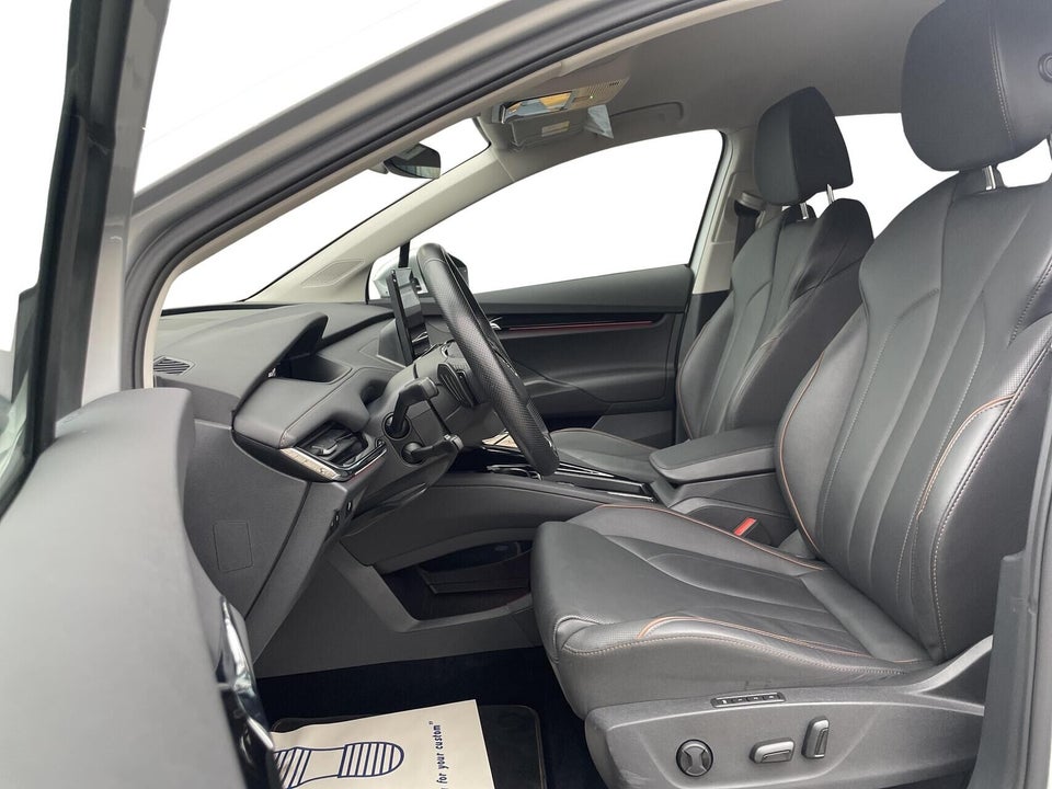 Skoda Enyaq 80 iV Suite 5d