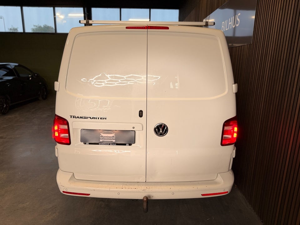 VW Transporter 2,0 TDi 150 Kassevogn DSG lang