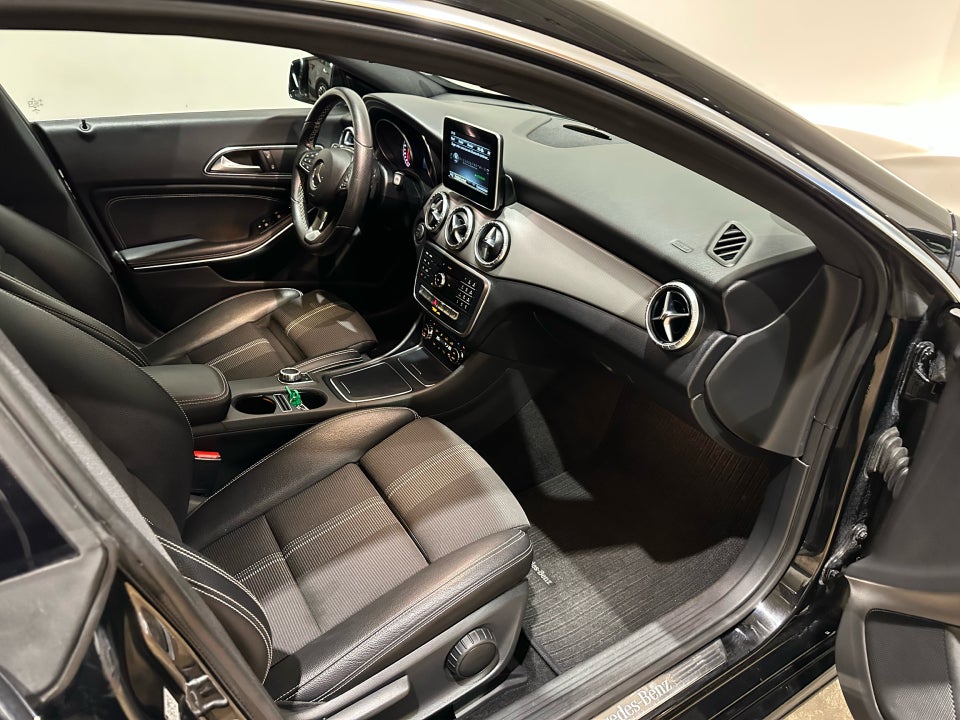 Mercedes CLA200 1,6 Shooting Brake aut. 5d