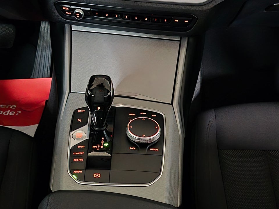 BMW 320d 2,0 Touring Connected aut. 5d