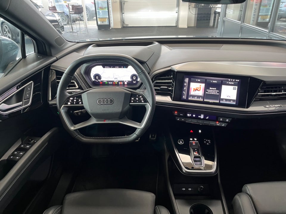 Audi Q4 e-tron 40 S-line 5d