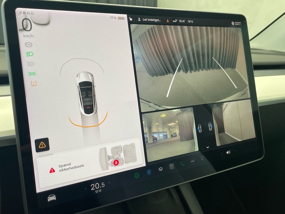 Tesla Model Y Long Range AWD 5d