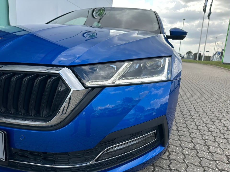 Skoda Octavia 1,4 TSi iV Plus Combi DSG 5d