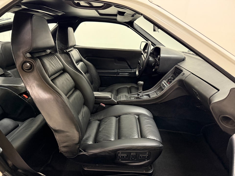 Porsche 928 4,7 S 3d