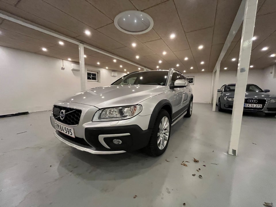 Volvo XC70 2,4 D5 220 Summum aut. AWD 5d