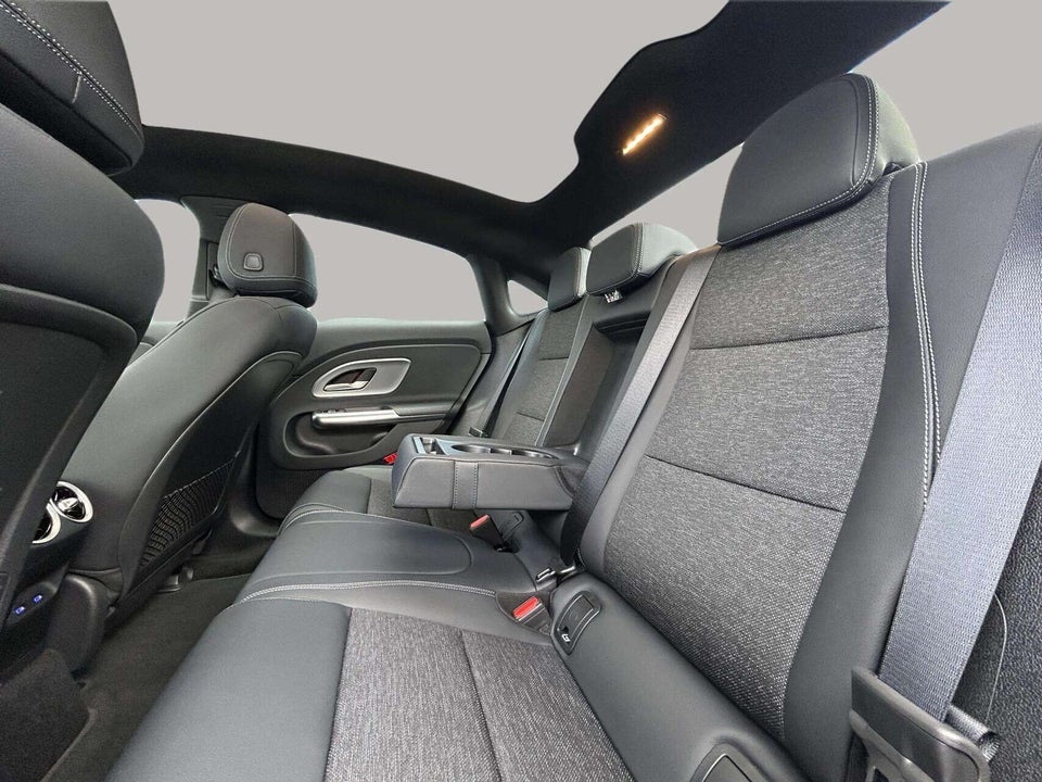 Mercedes CLA250+ EQ Progressive Advance Plus 4d