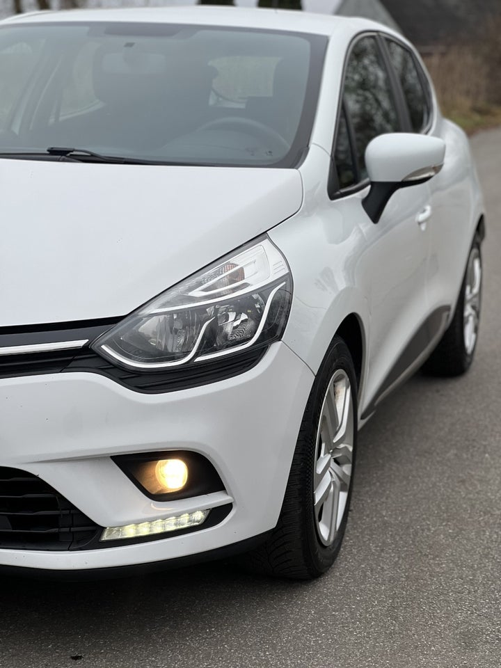Renault Clio IV 1,5 dCi 90 Zen 5d