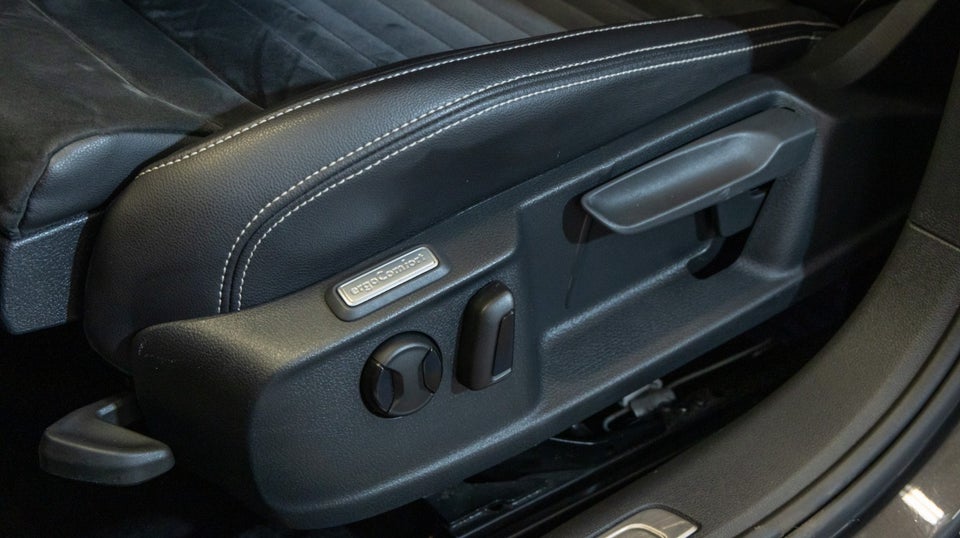 VW Passat 2,0 TDi 150 Elegance+ Variant DSG 5d