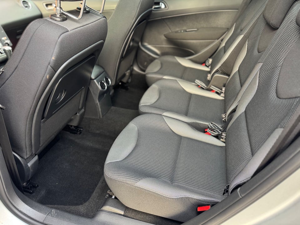 Peugeot 308 1,6 e-HDi 112 Sportium SW ESG 7prs 5d