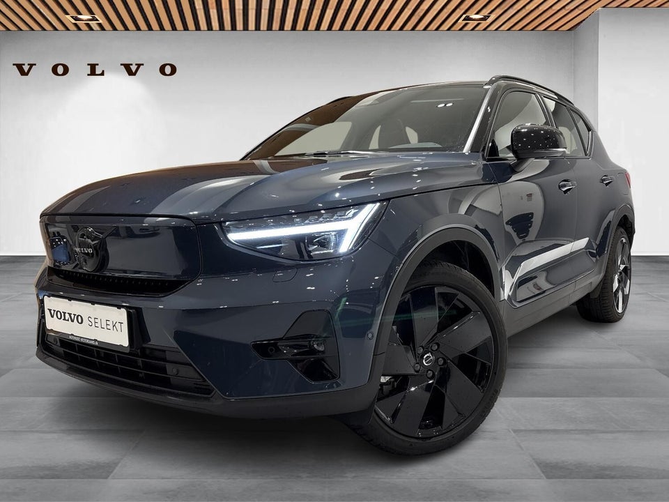 Volvo EX40 Extended Range Black Edition 5d