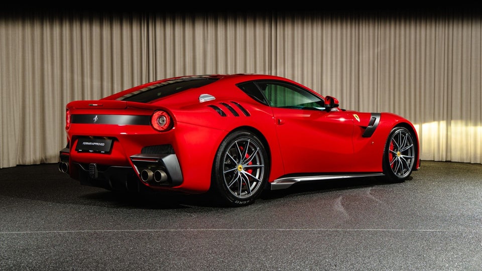 Ferrari F12tdf 6,3 DCT 2d