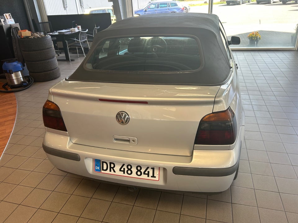 VW Golf IV 1,6 Comfortline Cabriolet 2d