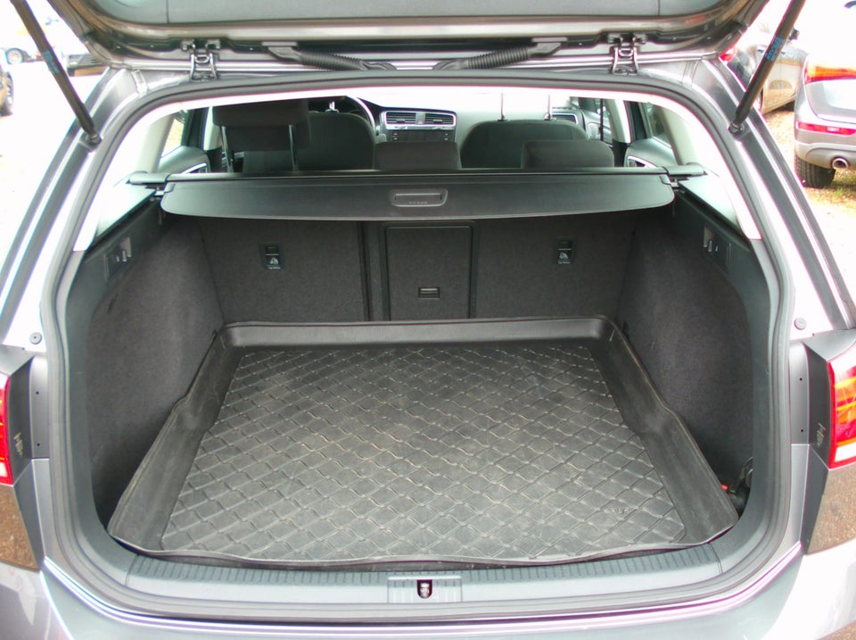 VW Golf VII 1,5 TSi 130 Comfortline Variant DSG 5d