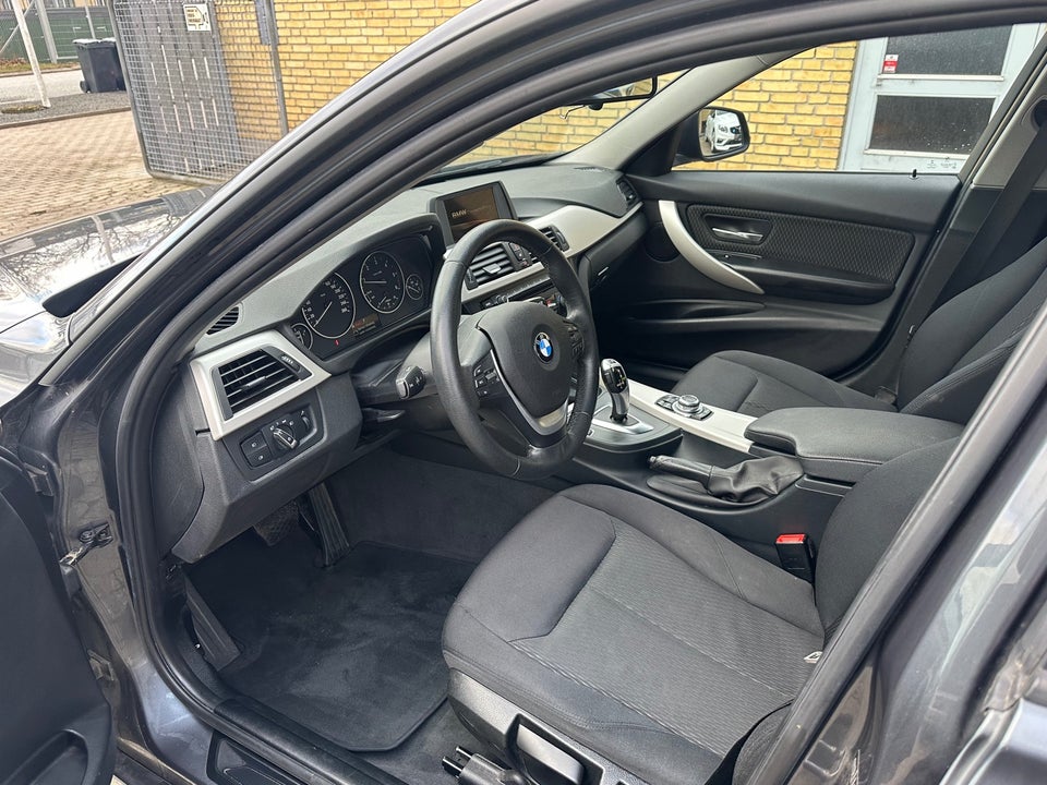 BMW 320d 2,0 Touring aut. 5d