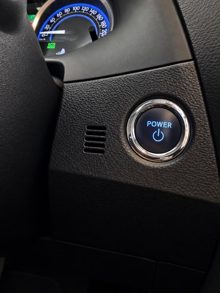 Toyota Auris 1,8 Hybrid H2+ CVT 5d