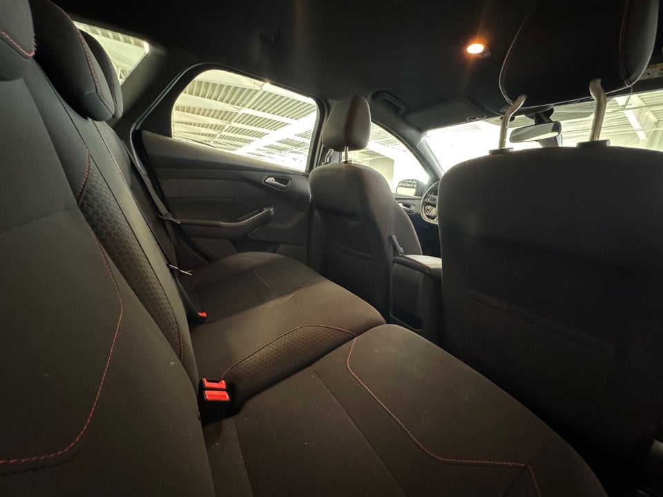 Ford Focus 1,5 EcoBlue ST-Line stc. 5d