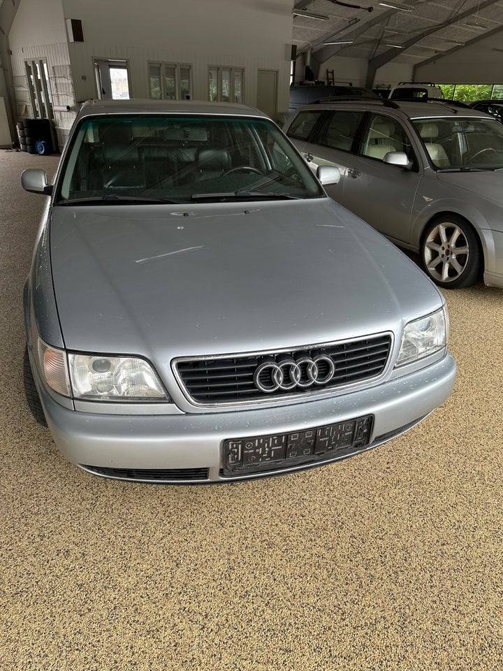 Audi A6 2,6  4d