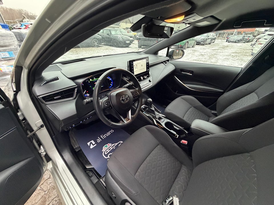 Toyota Corolla 1,8 Hybrid Active Smart Touring Sports MDS 5d