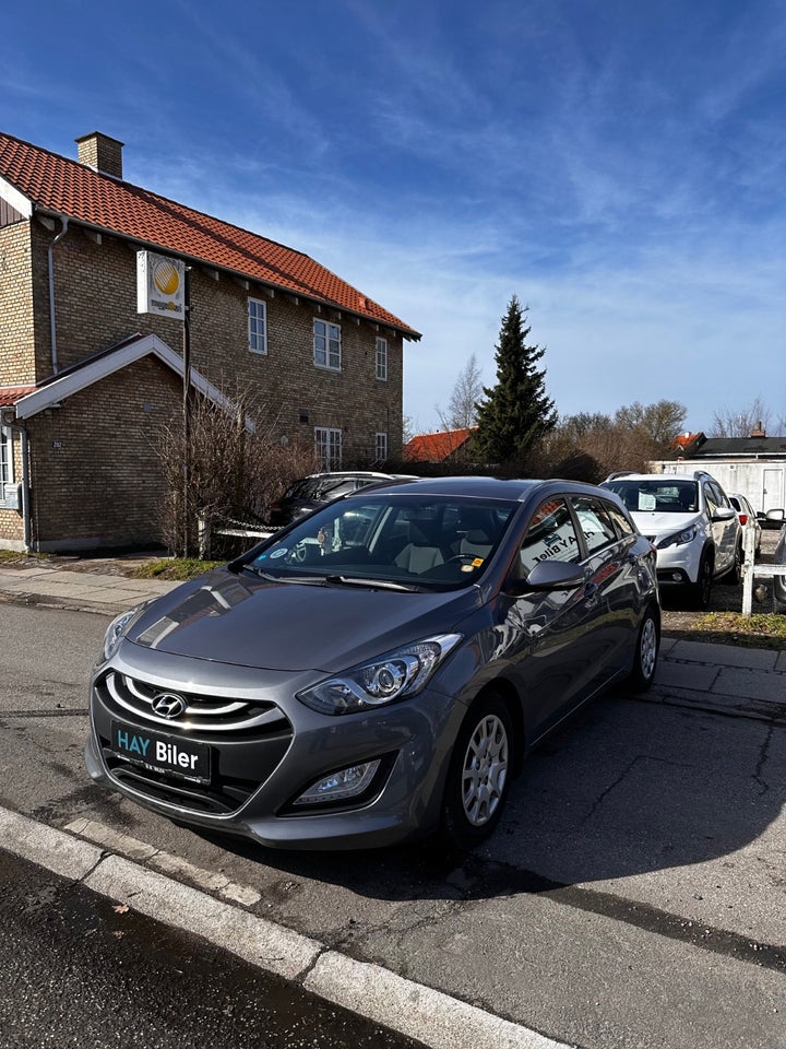 Hyundai i30 1,6 CRDi 110 Style CW Eco 5d